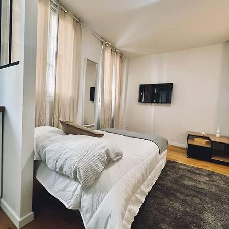 Apartamento Tres Beau Studio Refait A Neuf 2 Saint-Ouen  Exterior foto