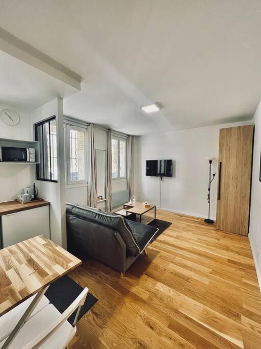 Apartamento Tres Beau Studio Refait A Neuf 2 Saint-Ouen  Exterior foto